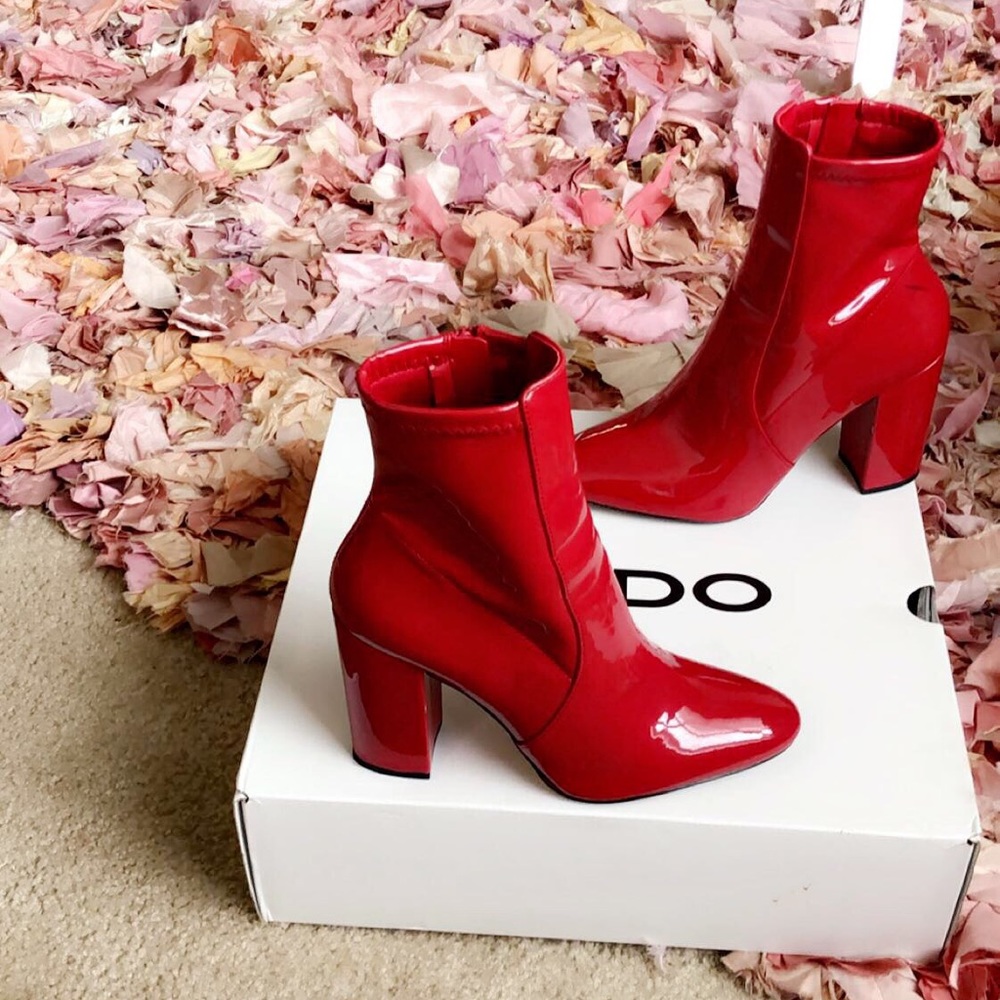 Fire Hydrant Red Booties!